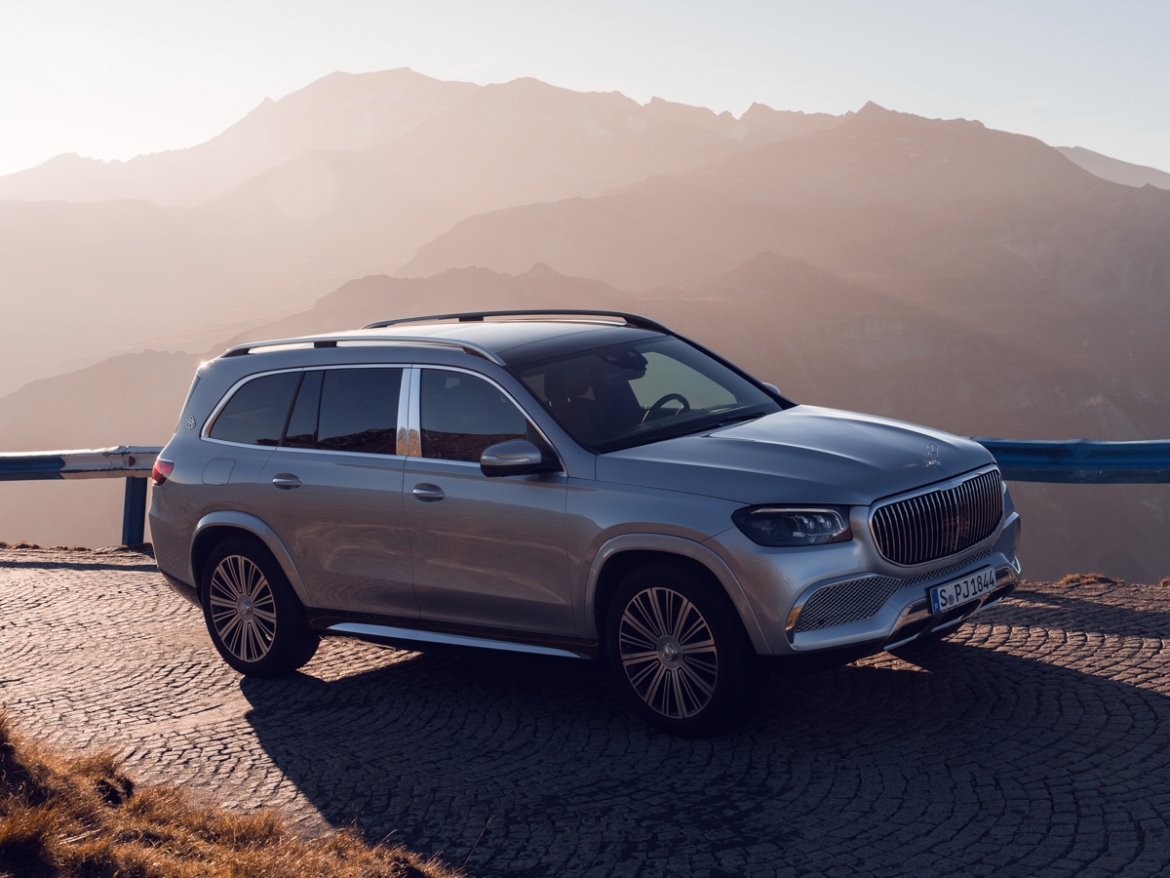 mercedes-benz nang cap cho maybach gls 480, gia gan 9 ty dong hinh anh 1