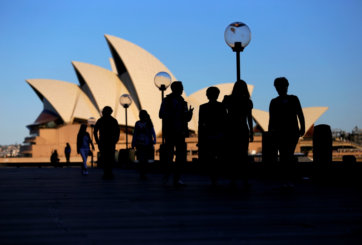 australia tiep tuc tang phi thi thuc hinh anh 1