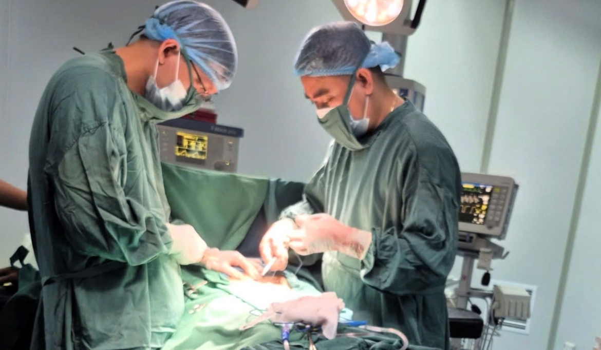 phau thuat thanh cong khoi u nang gan 5kg cho nu benh nhan o quang tri hinh anh 1