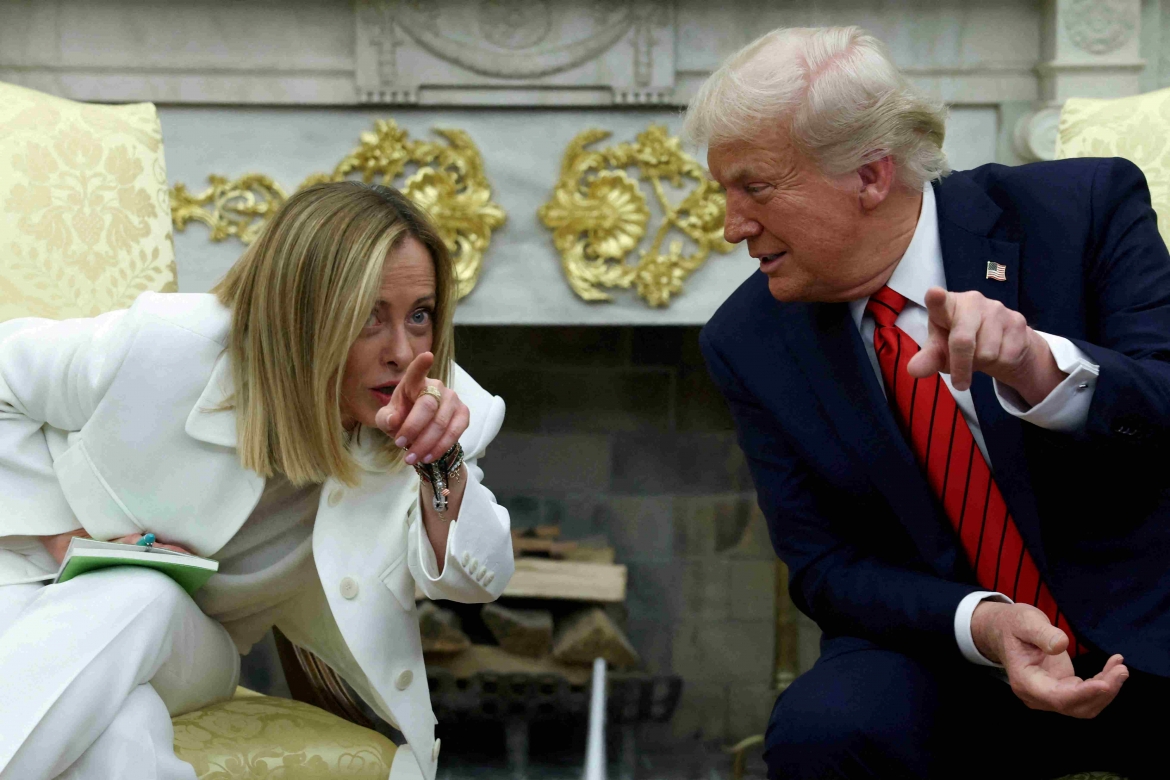 Ong trump lai khieu khich thu tuong italy meloni hinh anh 1