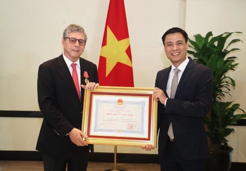 brazilian ambassador to vietnam awarded friendship order picture 1