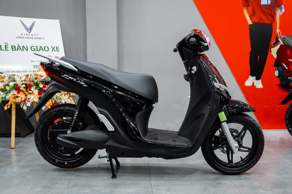 Chủ xe VinFast Feliz II: Chở nặng hơn 200 km vẫn êm, đổi pin chưa đầy một phút