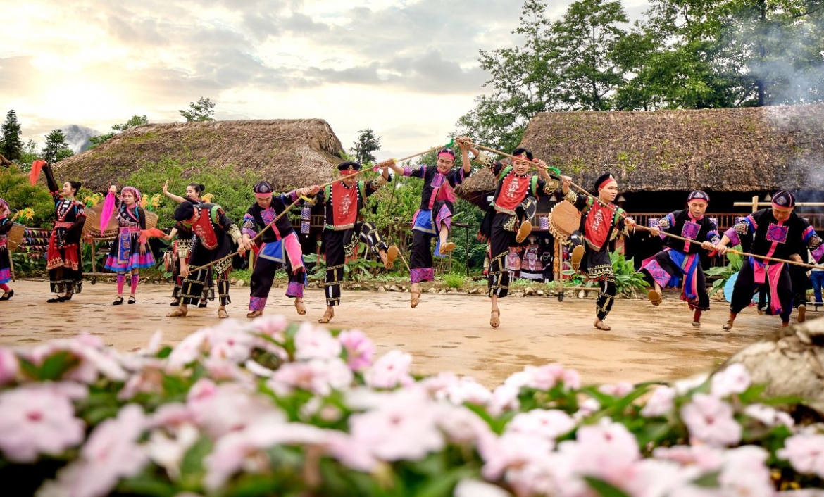 tu ky tich tren dinh hoang lien den dong luc nang tam du lich sa pa hinh anh 5