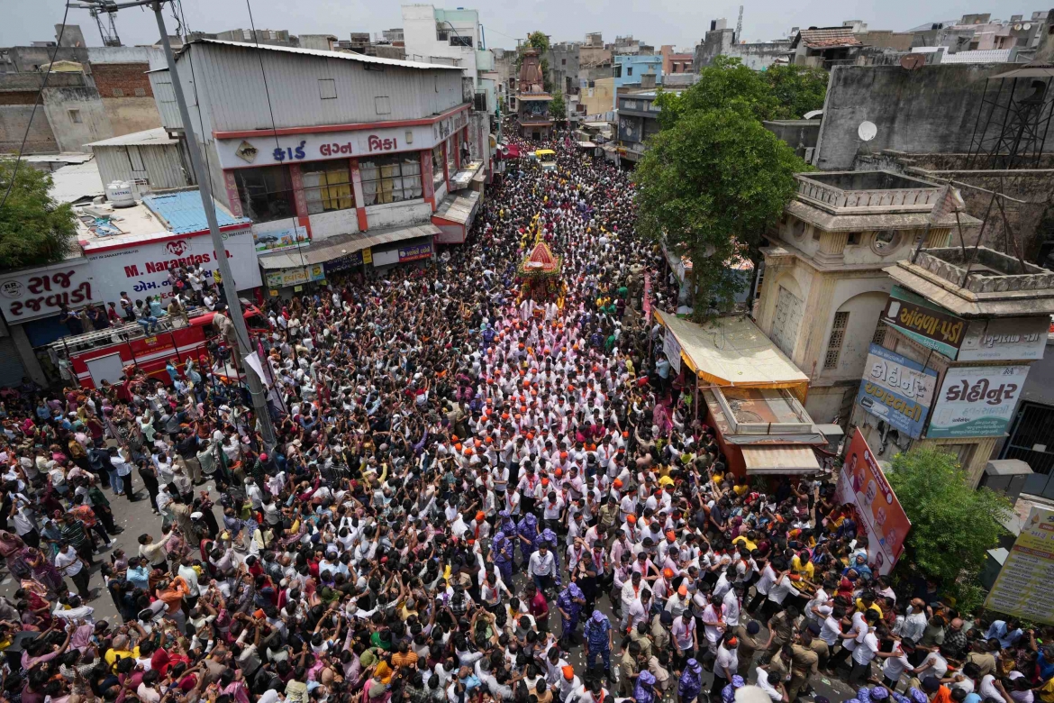 nguoi dan khap An Do don mung le hoi rath yatra hinh anh 6