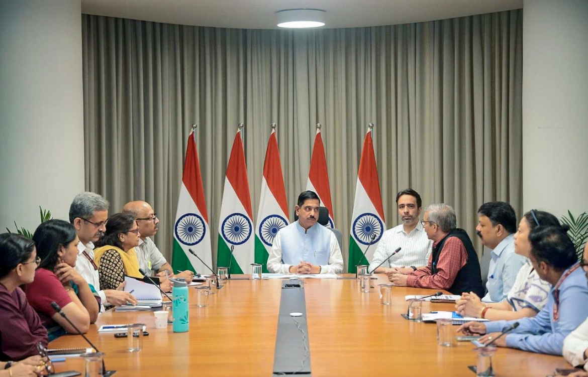 An Do thay bo truong giao duc, day manh cai cach he thong thi cu hinh anh 1