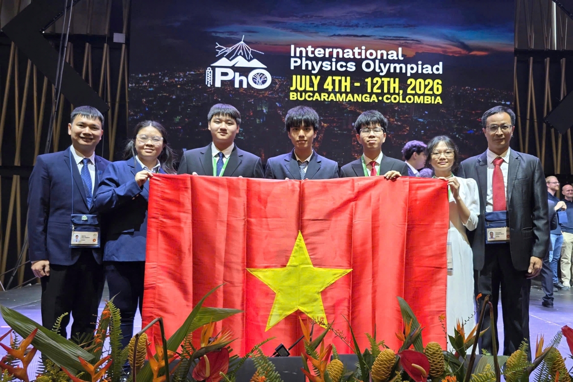 viet nam lap ky luc voi 4 hcv tai olympic vat ly quoc te 2026 hinh anh 1
