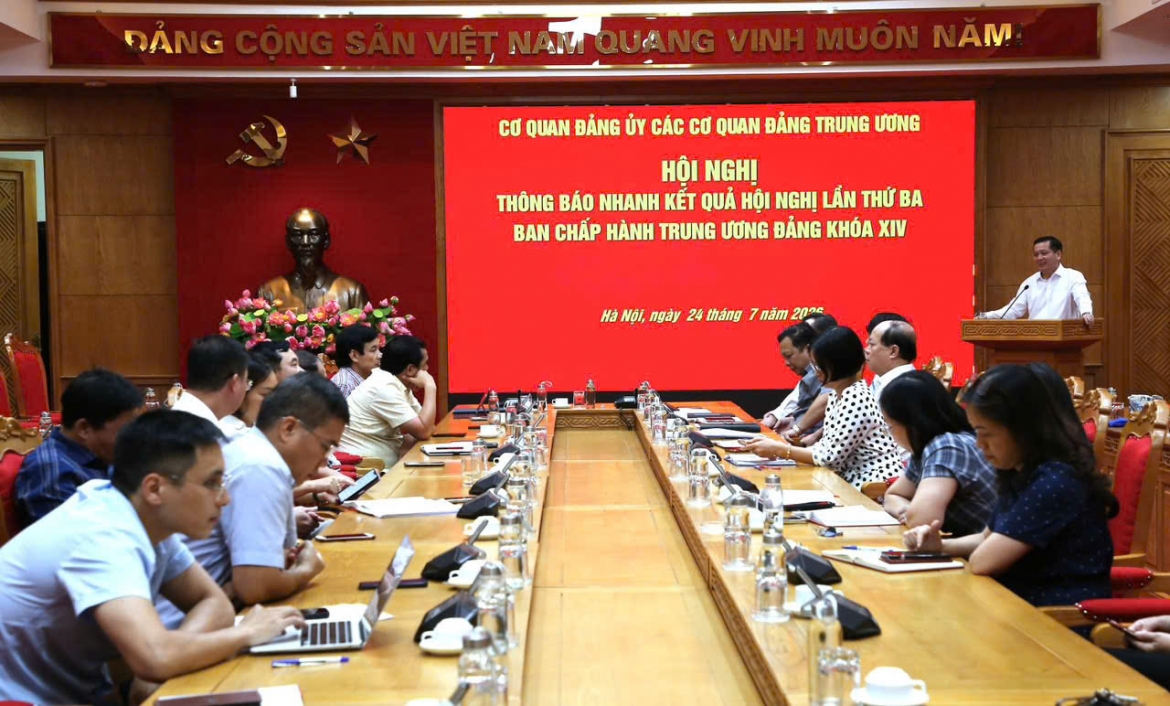 thong bao nhanh ket qua hoi nghi lan thu ba ban chap hanh trung uong Dang khoa xiv hinh anh 2