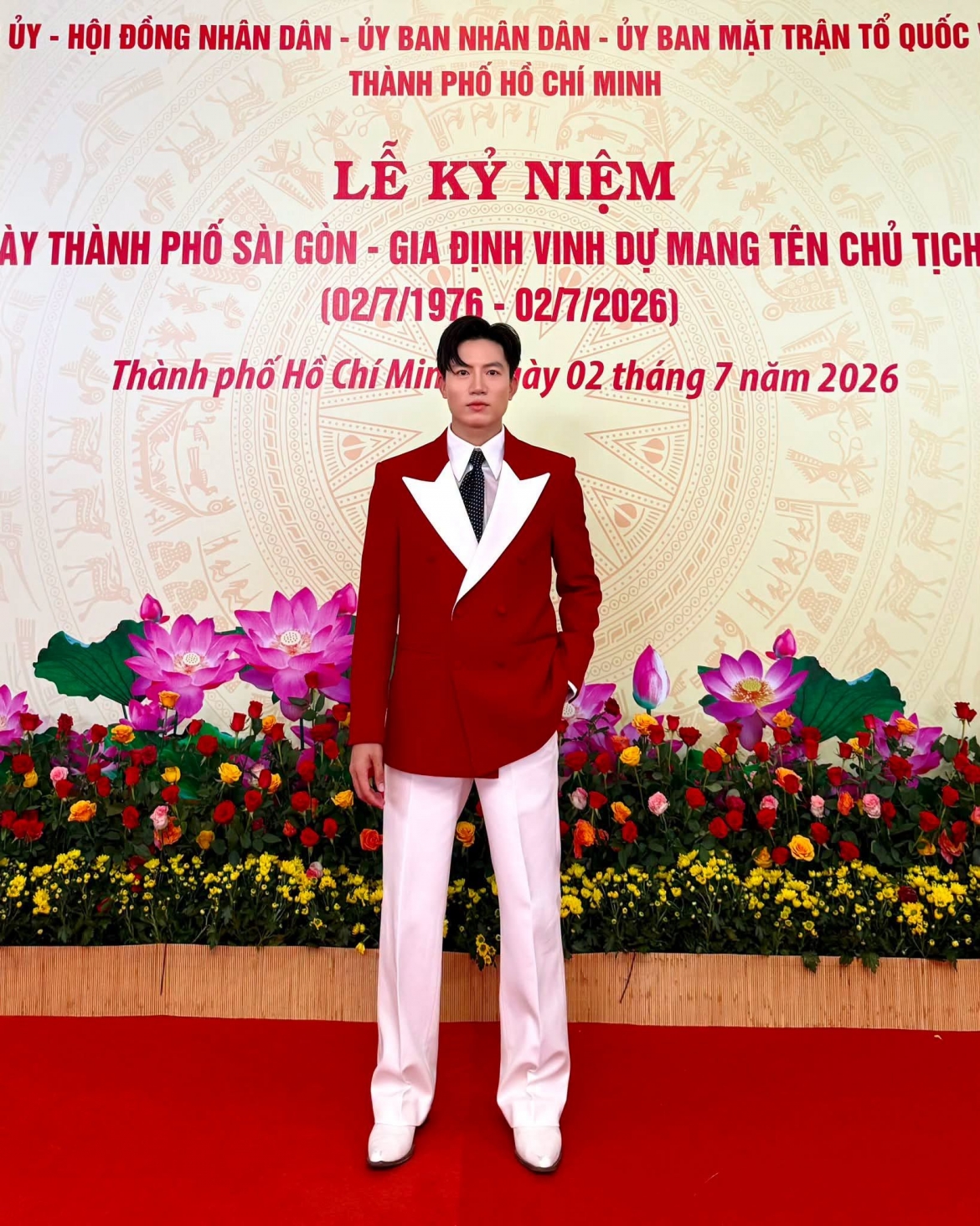 sao viet 2-7 my tam khoe khoanh khac y nghia, khien fan xuc dong hinh anh 2