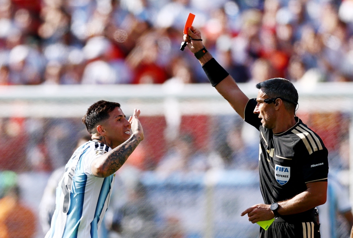Dt argentina noi dai truyen thong choi xau o chung ket world cup hinh anh 4