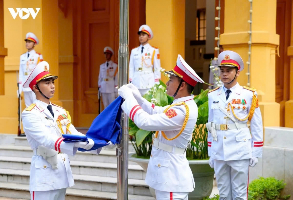 flag-raising ceremony in hanoi marks asean s 59th founding anniversary picture 4