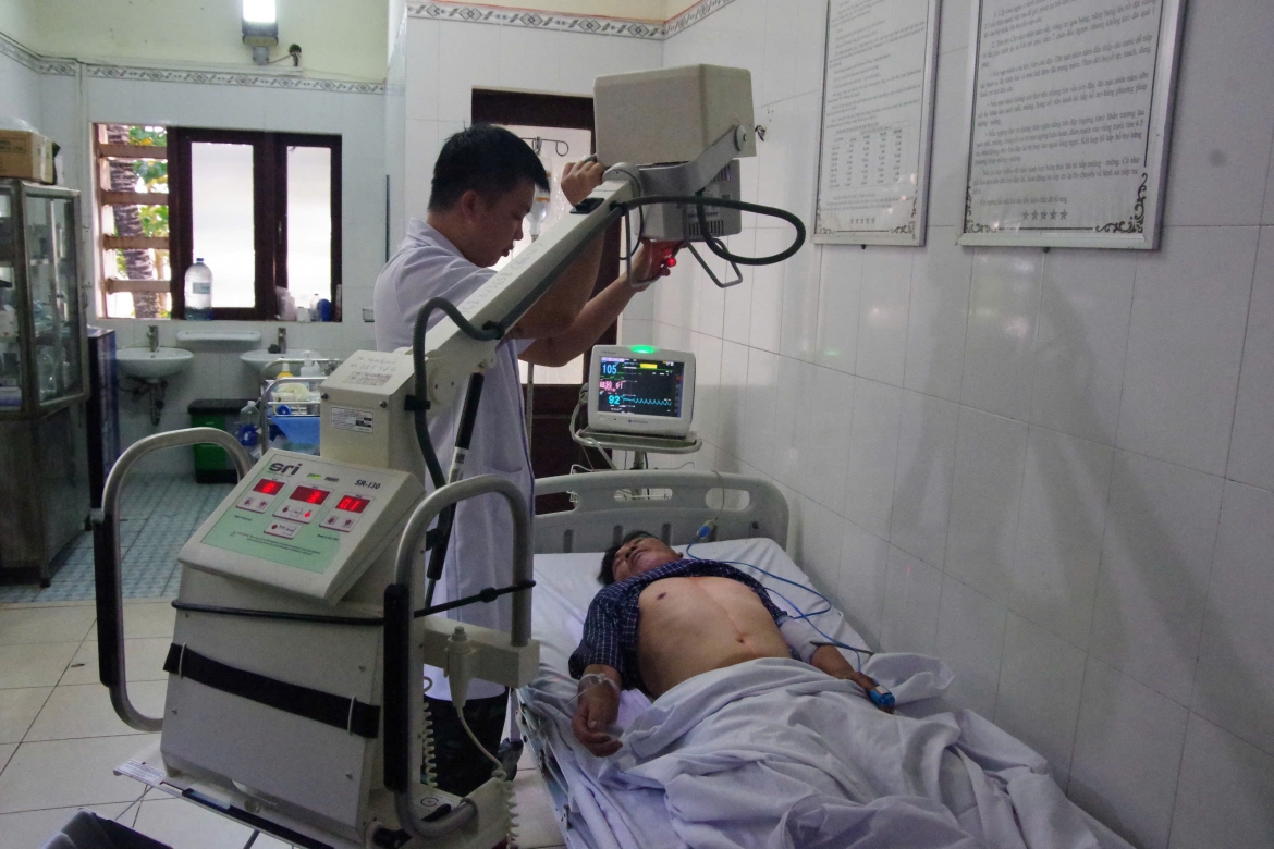 quan y truong sa cap cuu kip thoi ngu dan bi tac mat hinh anh 3