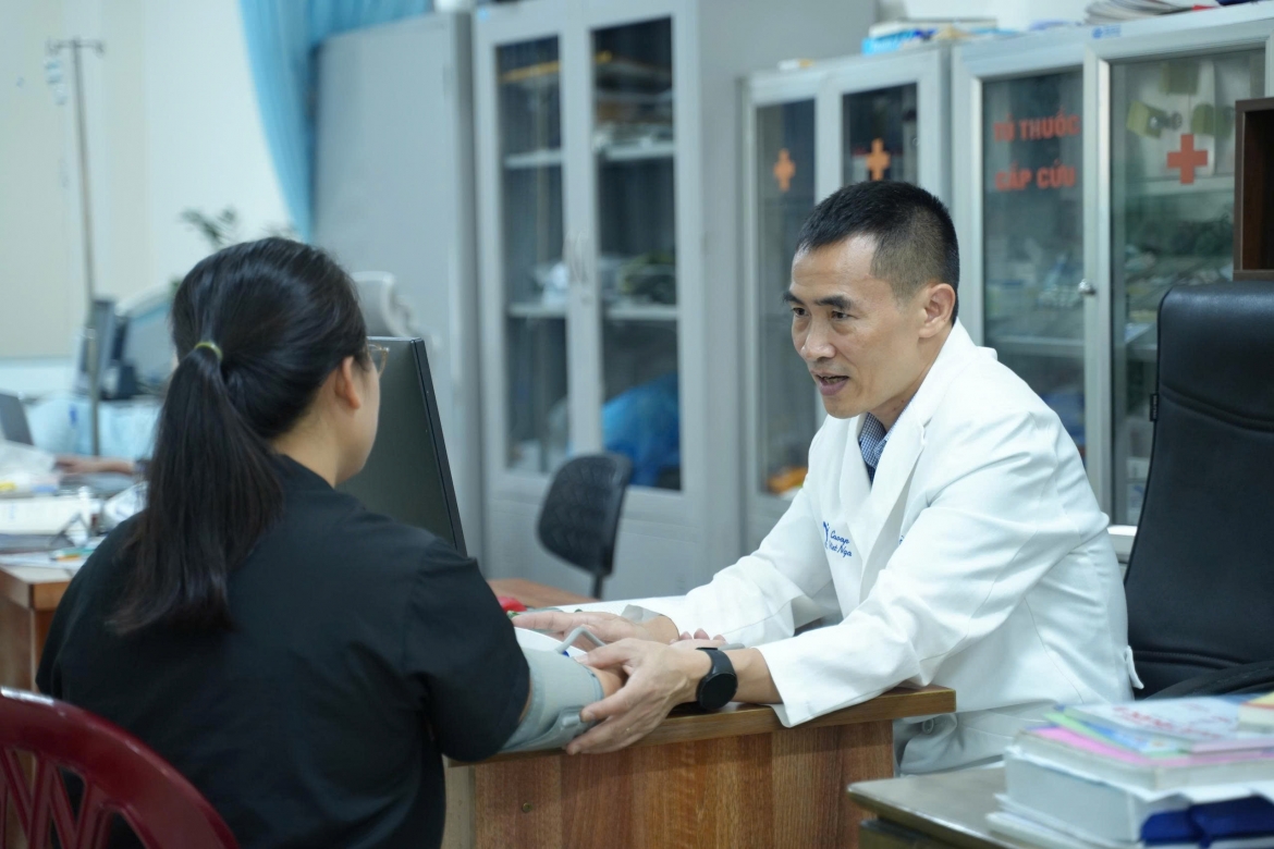 vi sao tri thuc tre duoc dao tao cuu nguoi lai de dang buong loi de doa benh nhan hinh anh 2