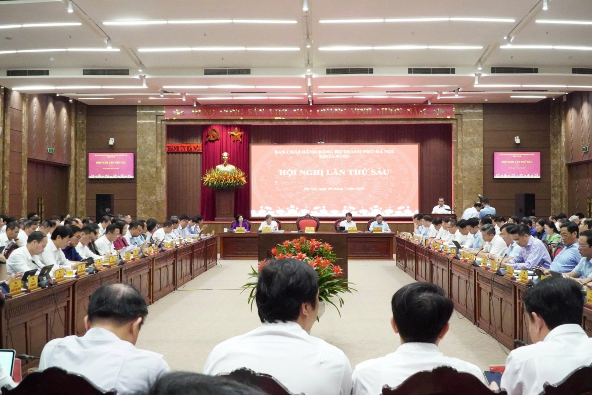 bi thu thanh uy ha noi yeu cau hoan thanh du lieu dat dai trong thang 8 hinh anh 1