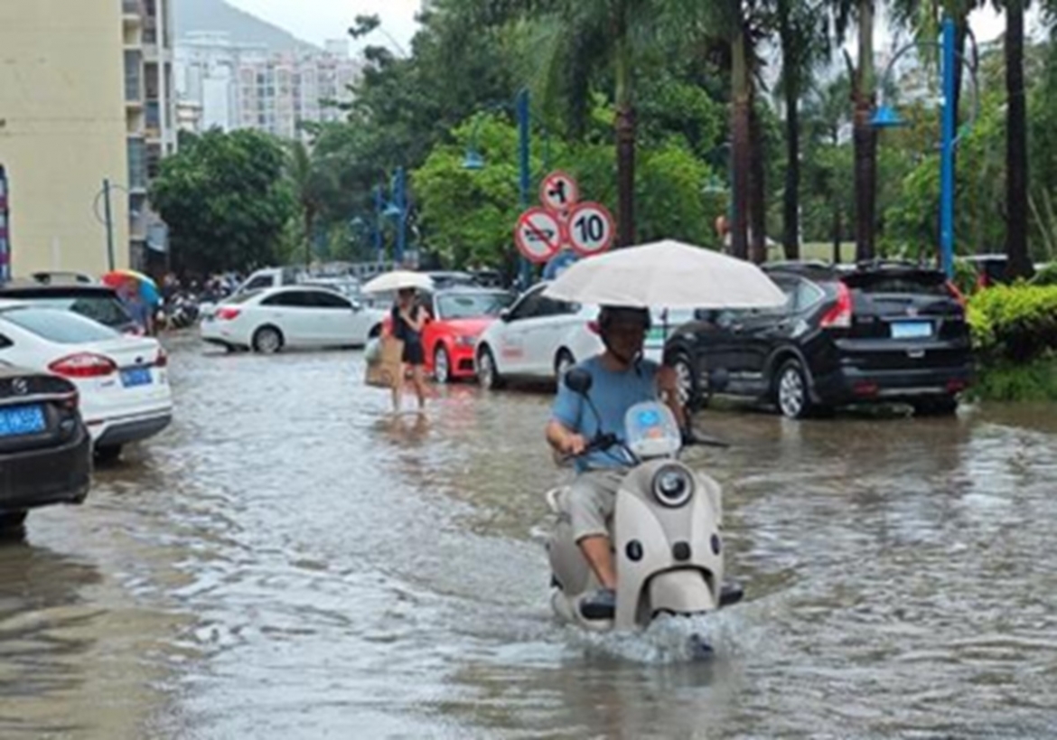 bao noul do bo vao quang Dong trung quoc , hon 700.000 nguoi phai so tan hinh anh 1