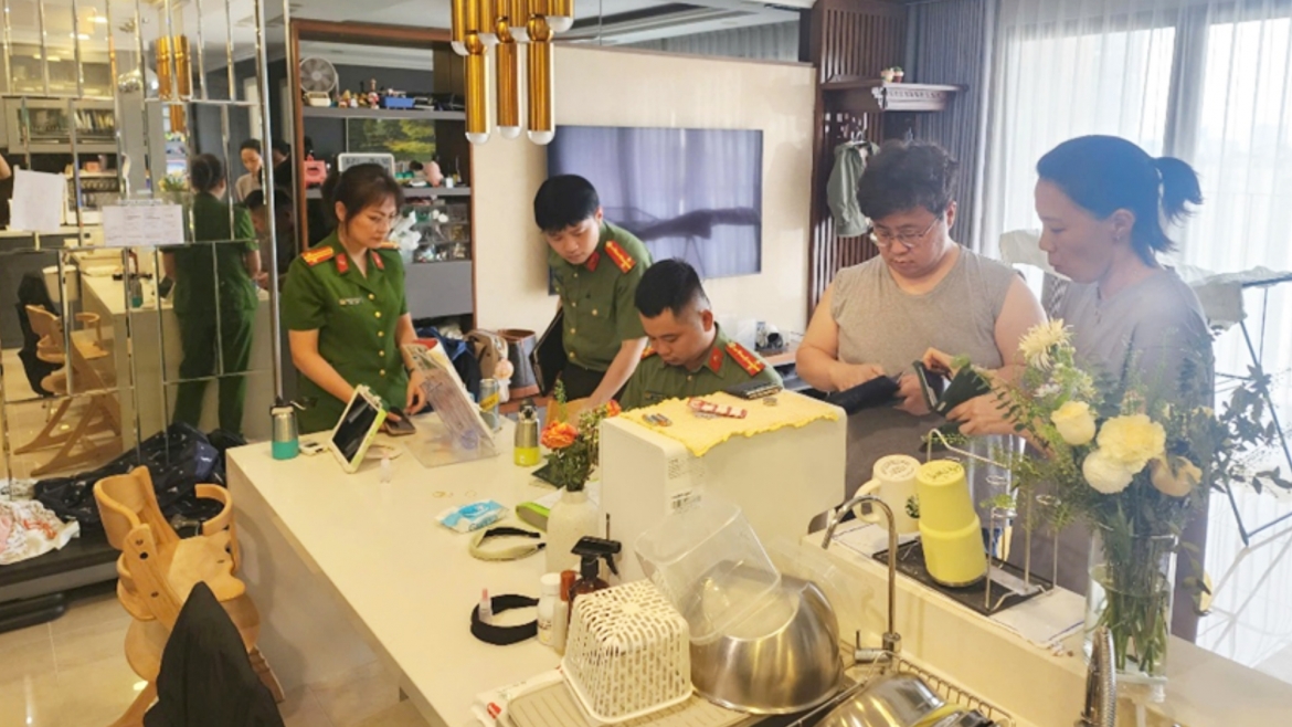 3 doi tuong han quoc bi interpol truy na sa luoi tai ha noi hinh anh 2
