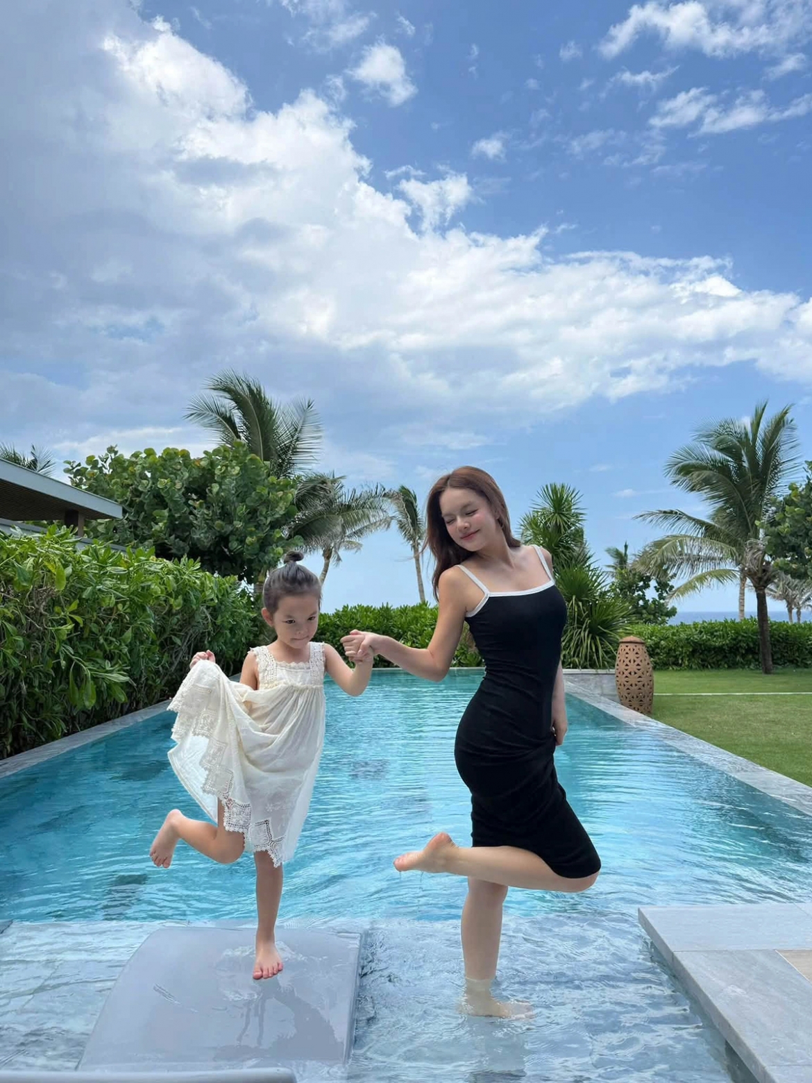sao viet 28-7 cu dan mang to mo ve nguoi dan ong giau mat ben pham quynh anh hinh anh 4