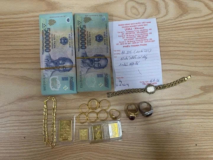 canh giac cua nhan vien tiem vang cuu nu sinh khoi cu lua 700 trieu hinh anh 1
