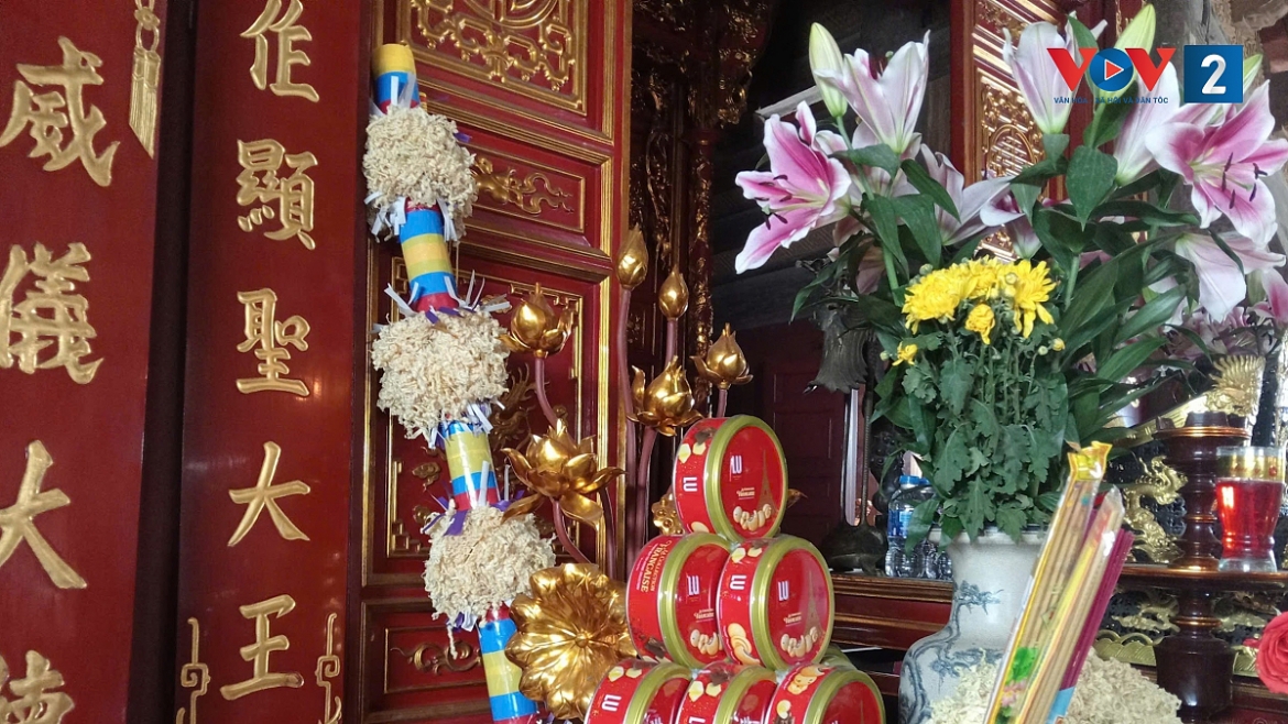 Dinh son Dong chung nhan cua mot lang nghe co hinh anh 3