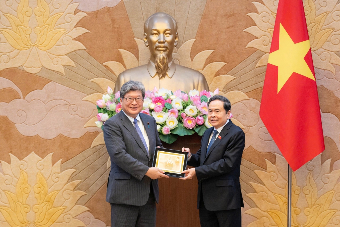 chu tich quoc hoi tiep quyen tong thu ky Dang dan chu tu do nhat ban hinh anh 10