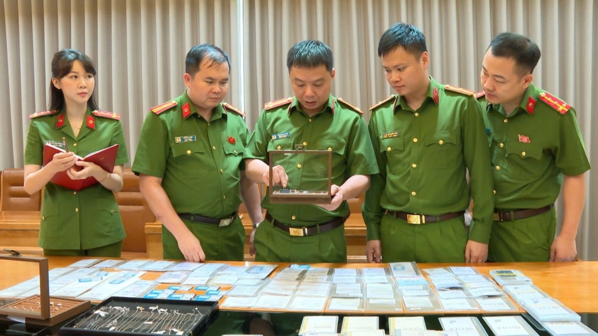pnj tra cham tien mua lai khach hang thanh chu no khong lai hinh anh 1