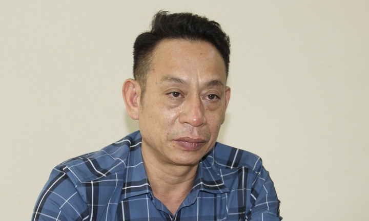 danh tinh tai xe o to lao len via he tong 2 nguoi roi bo chay o lao cai hinh anh 1