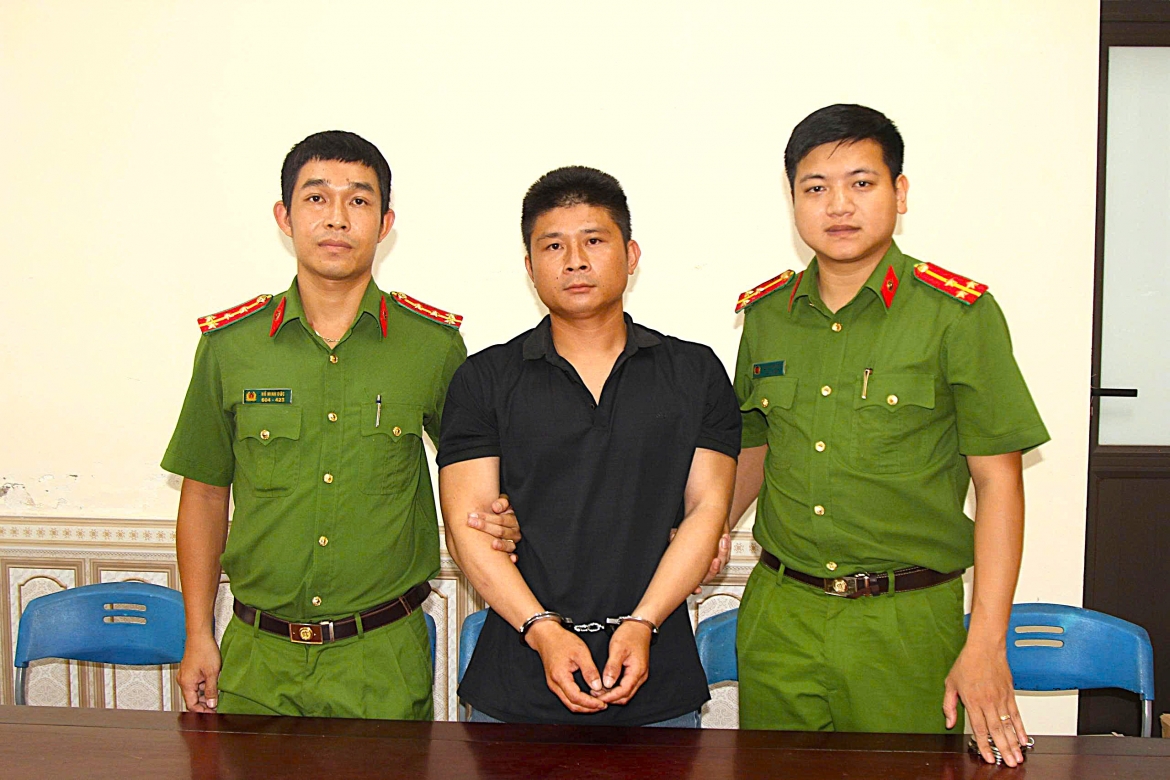 van dong 2 doi tuong truy na ra dau thu, trong do co 1 doi tuong lan tron tai lao hinh anh 2