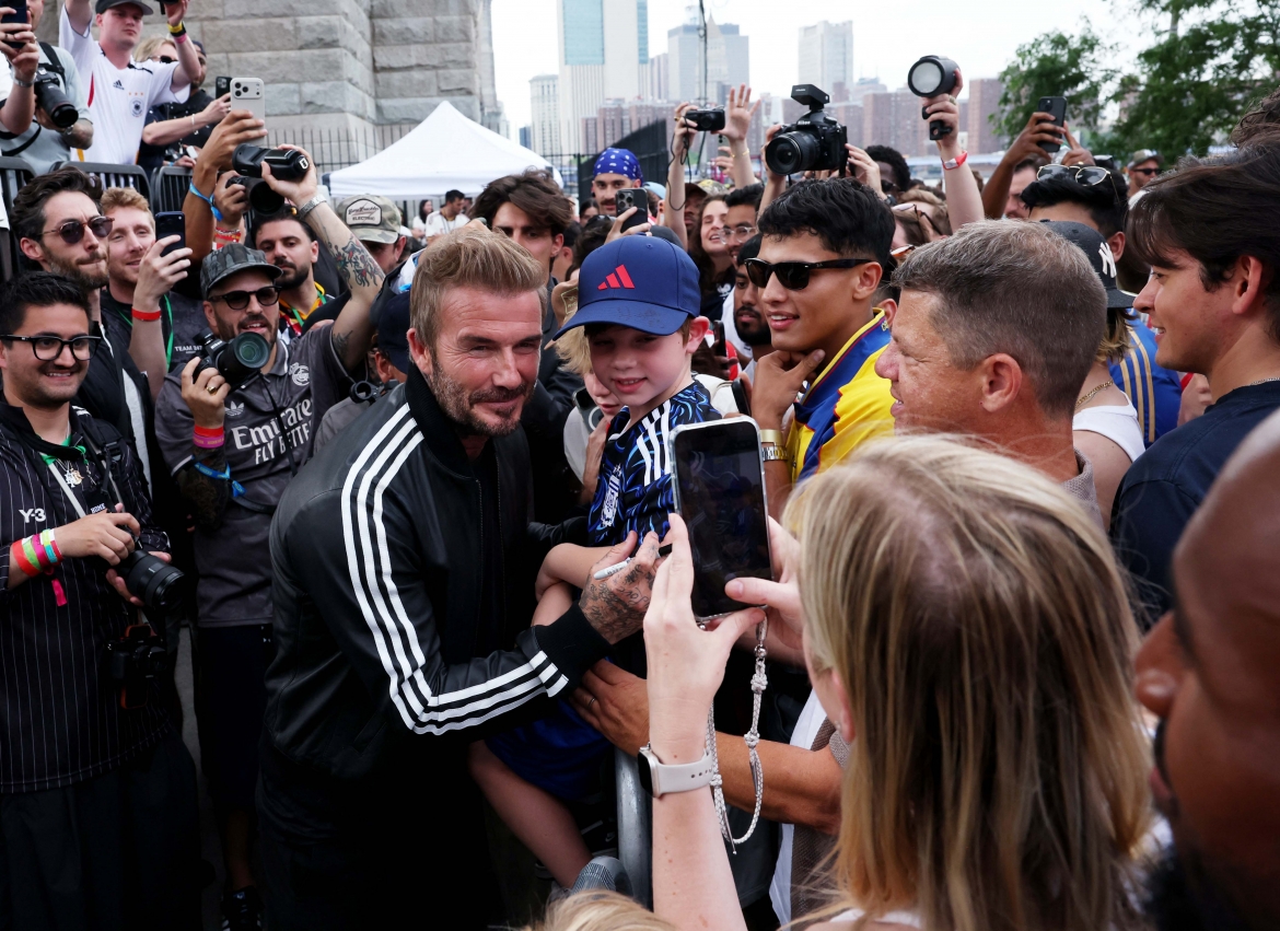 david beckham khong can ra san van la ngoi sao dat gia nhat world cup hinh anh 8