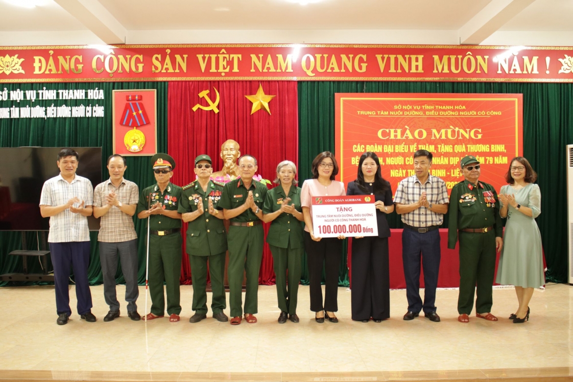 agribank lan toa nghia tinh tri an thuong binh - liet si, nguoi co cong hinh anh 5