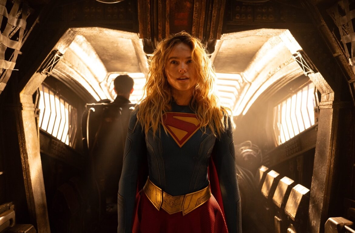 Dieu gi khien supergirl cua milly alcock khac biet voi superman hinh anh 1