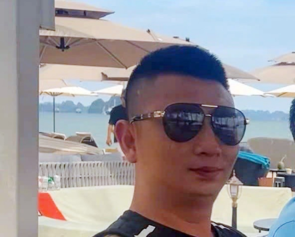 bat giu doi tuong lien quan vu lua dao khi vua xuong san bay cat bi hinh anh 1