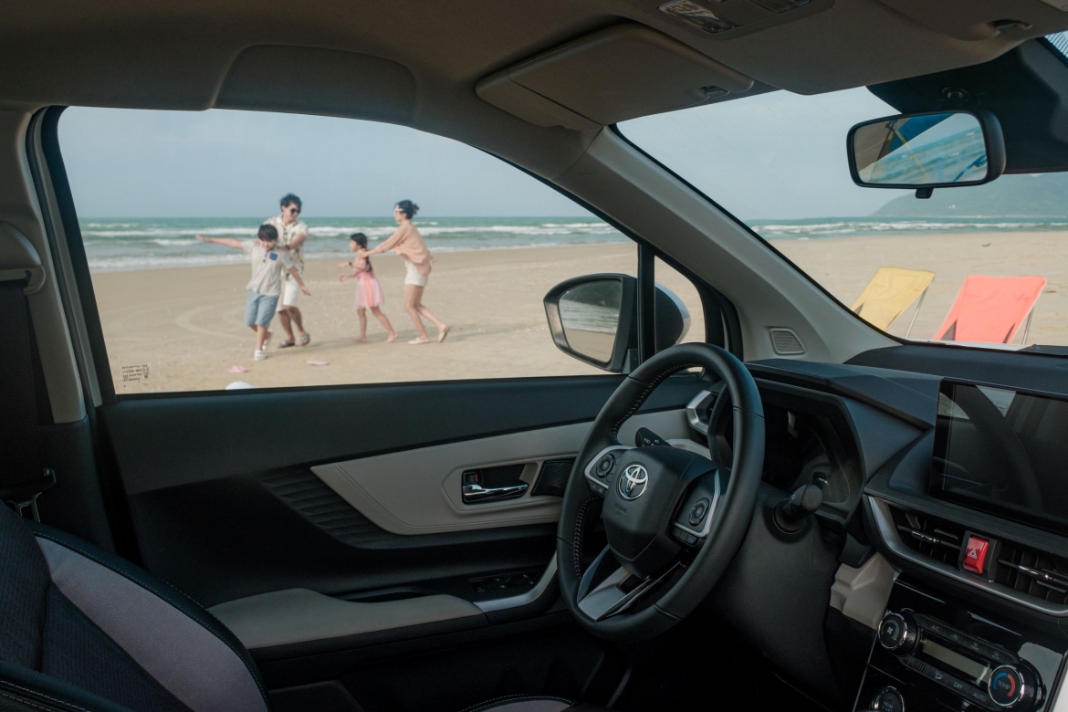 toyota veloz cross khi khong gian bien hinh theo buoc chan gia dinh hinh anh 5