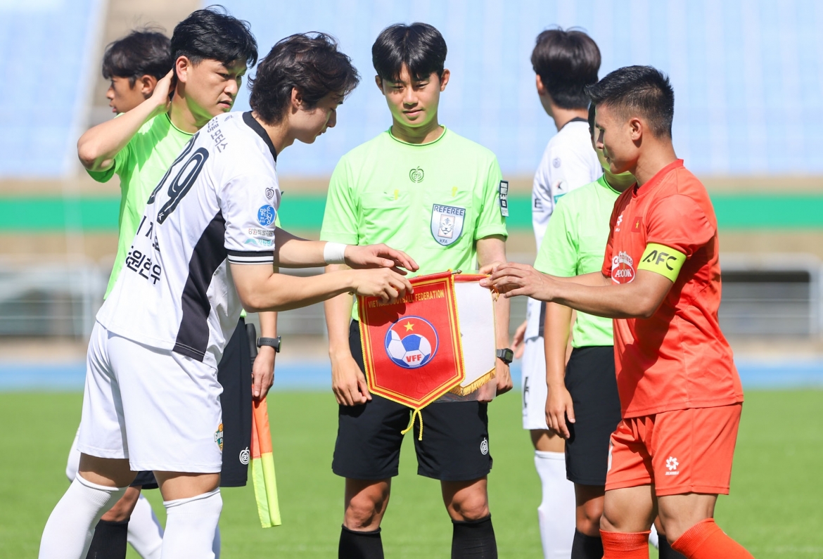 Dt viet nam thang 3 tran o han quoc, san sang bao ve ngoi vuong aff asean cup 2026 hinh anh 1