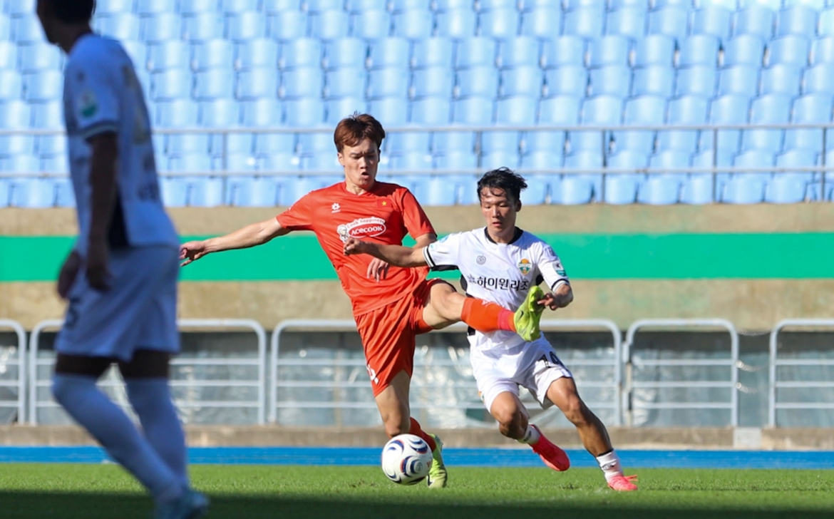 Dt viet nam thang 3 tran o han quoc, san sang bao ve ngoi vuong aff asean cup 2026 hinh anh 3