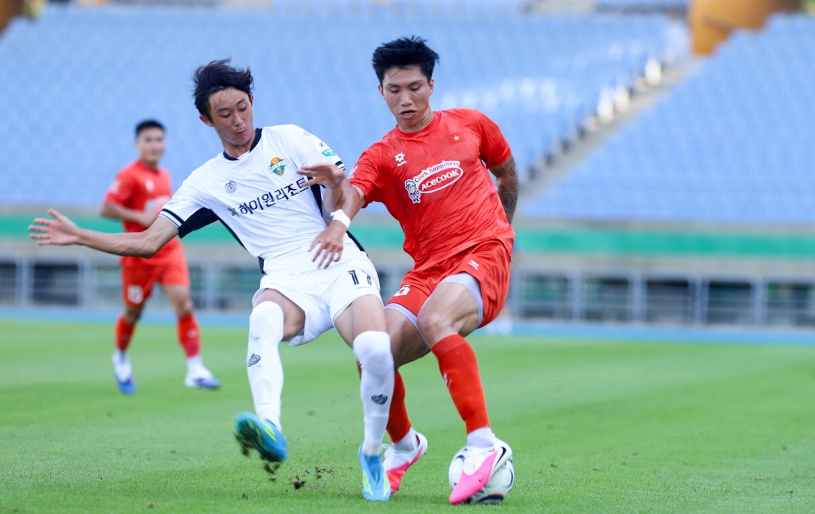 Dt viet nam thang 3 tran o han quoc, san sang bao ve ngoi vuong aff asean cup 2026 hinh anh 4