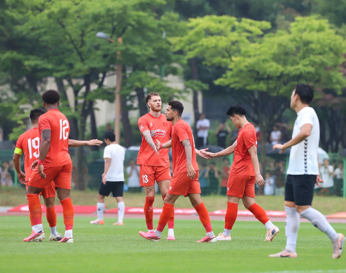 hoang hen lap cu dup, Dt viet nam thang dam 6-0 tren dat han quoc hinh anh 4