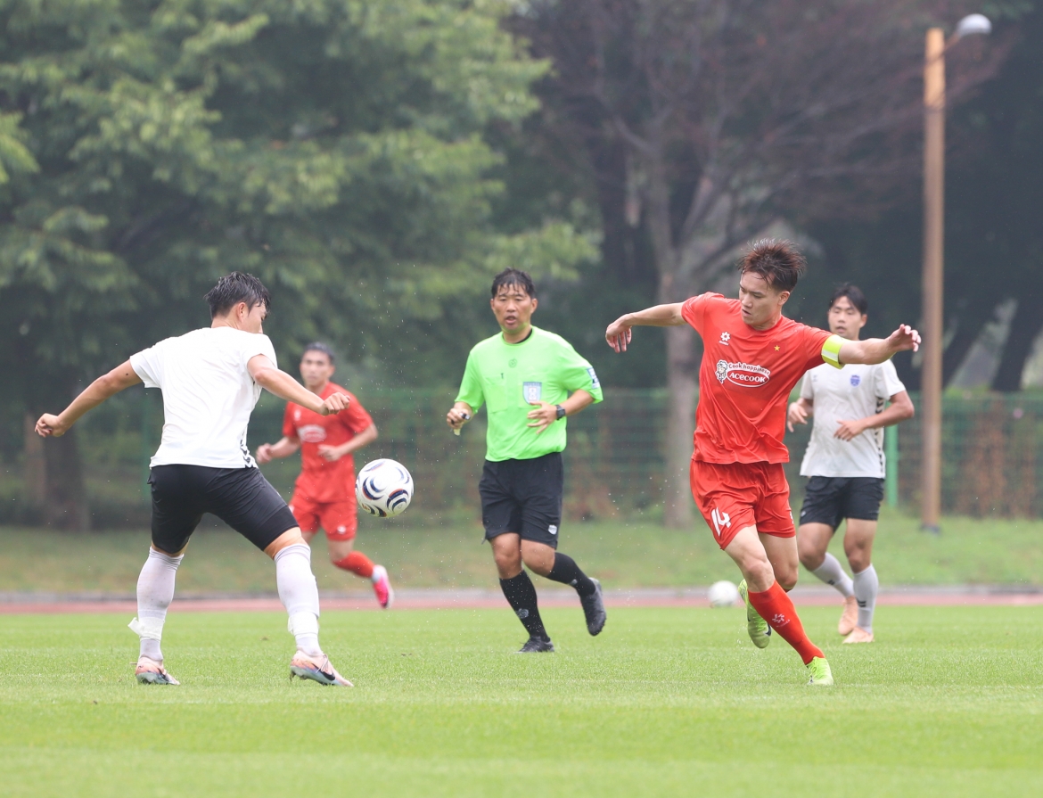 hoang hen lap cu dup, Dt viet nam thang dam 6-0 tren dat han quoc hinh anh 1