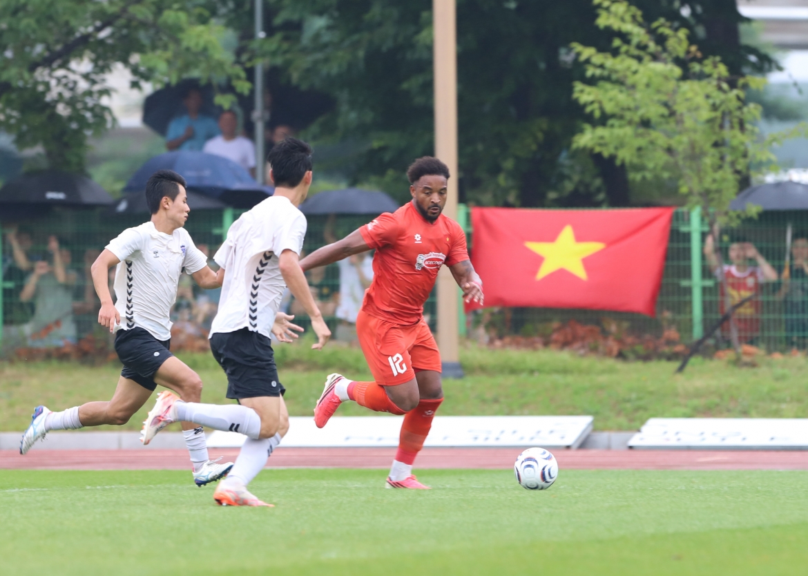 hoang hen lap cu dup, Dt viet nam thang dam 6-0 tren dat han quoc hinh anh 3