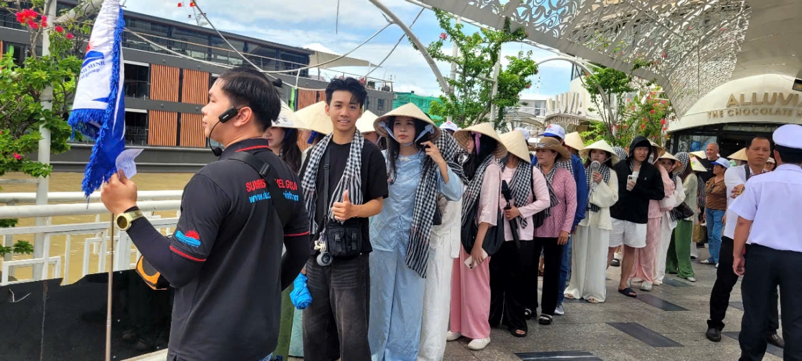 Dong thap Dam bao an toan cho nhung chuyen do du lich trong mua mua bao hinh anh 5