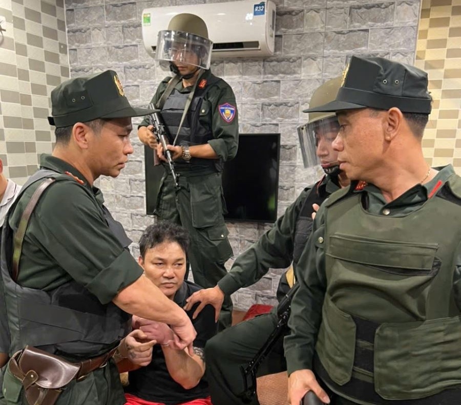 bat dung mam , doi tuong bi truy na dac biet nguy hiem hinh anh 1