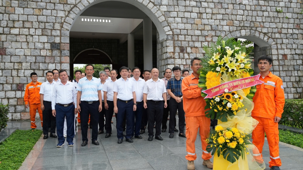thang bay nghia tinh evnnpc noi dai truyen thong Den on dap nghia hinh anh 1