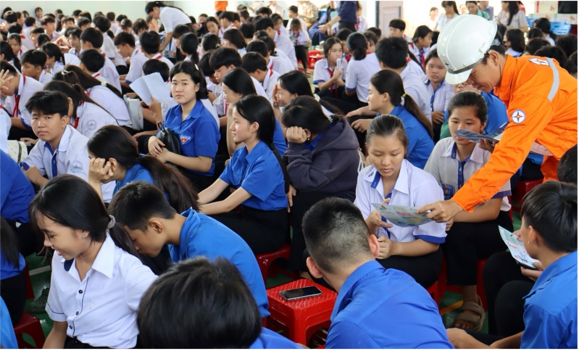 evnspc Dam bao cung ung dien, thuc day tang truong kinh te khu vuc phia nam hinh anh 6