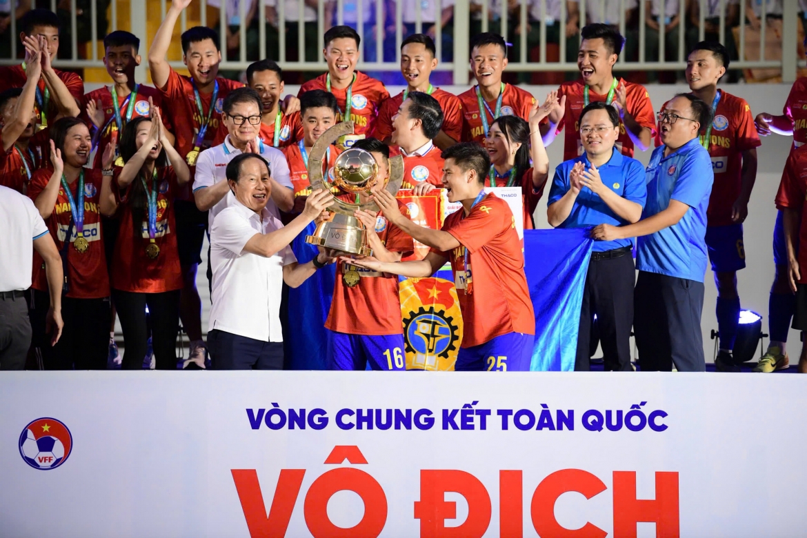 cong doan ngan hang viet nam vo dich giai bong da cong nhan, vien chuc viet nam hinh anh 3