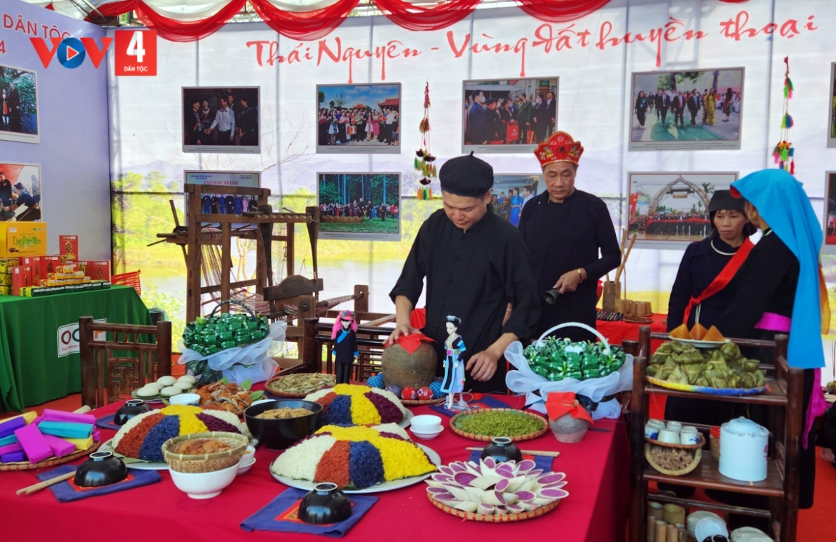 green rice offerings preserve tay ethnic people s harvest traditions picture 2