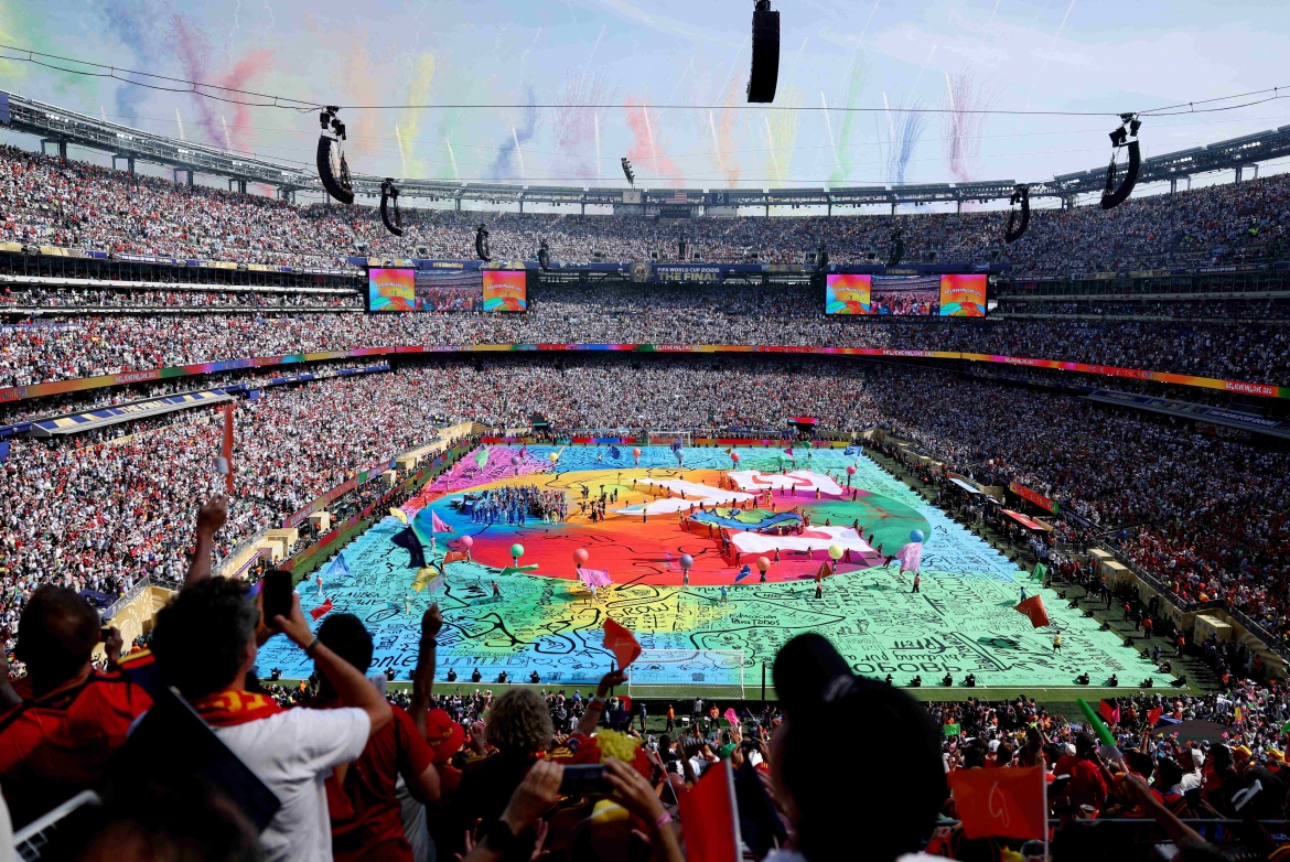 11 phut mo ra lich su moi cua world cup madonna, bts va shakira bung no hinh anh 1