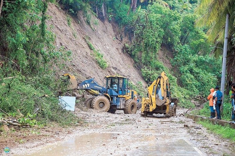 17 nguoi thiet mang trong hang loat vu lo dat tai philippines hinh anh 1