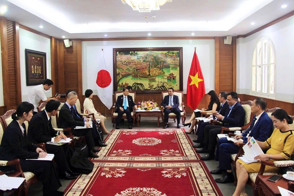 vietnam to expand cultural, sports cooperation with aichi prefecture picture 1