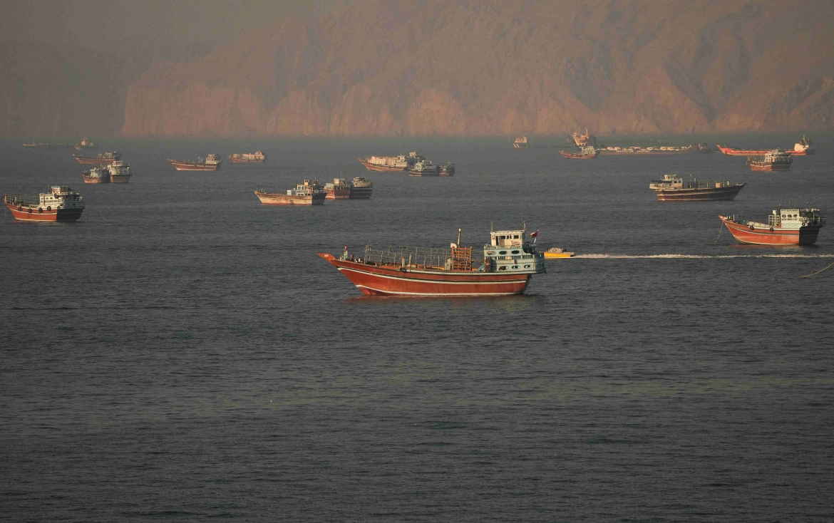 Dieu gi se xay ra neu oman cung muon thu phi eo bien hormuz hinh anh 3