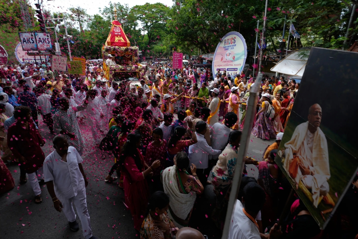 nguoi dan khap An Do don mung le hoi rath yatra hinh anh 9