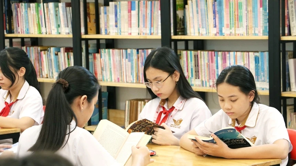 Học sinh toàn quốc được miễn phí sách giáo khoa từ năm học 2029-2030