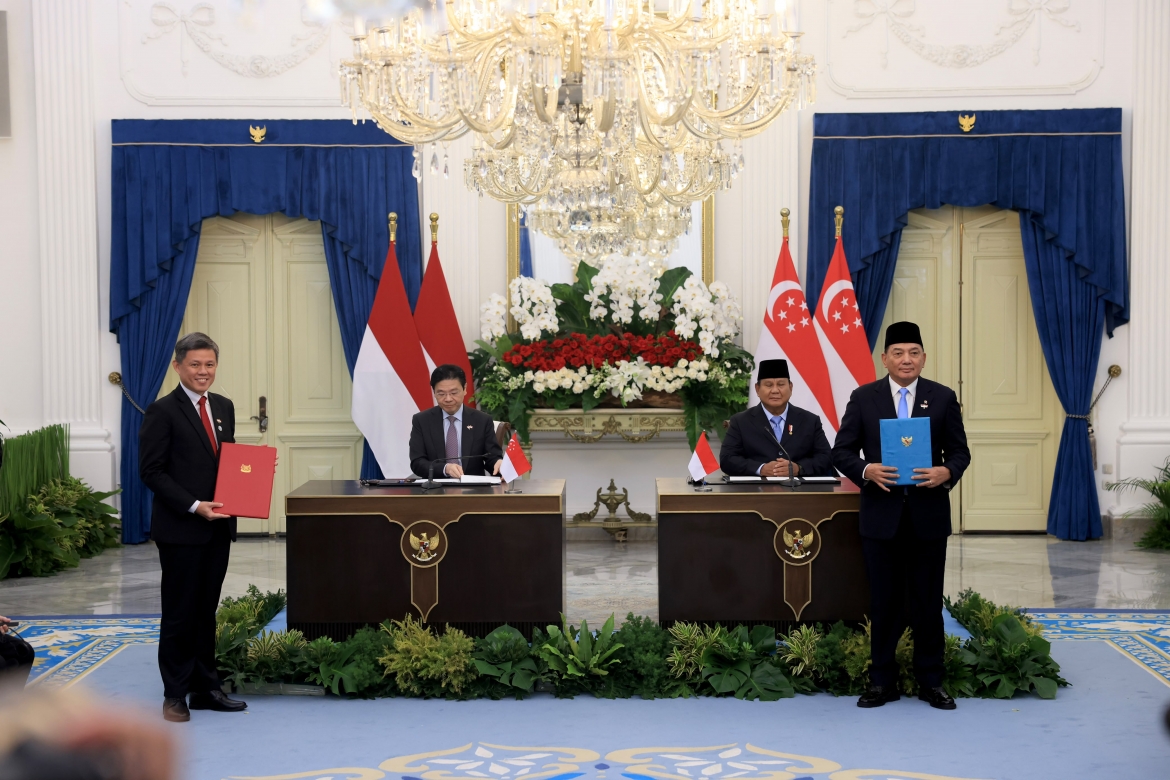 Lãnh đạo Indonesia-Singapore: ASEAN ưu tiên đối thoại để giải quyết các vấn đề